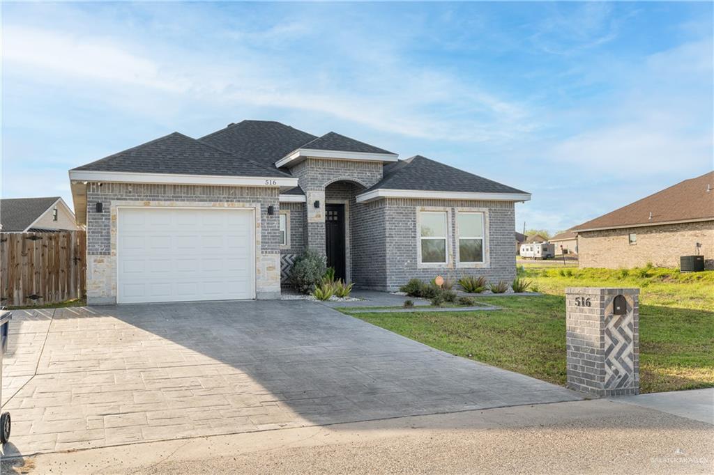 516 N Kika De La Garza Boulevard, La Joya, Texas image 2