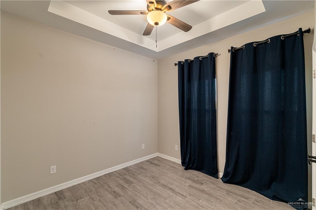516 N Kika De La Garza Boulevard, La Joya, Texas image 8