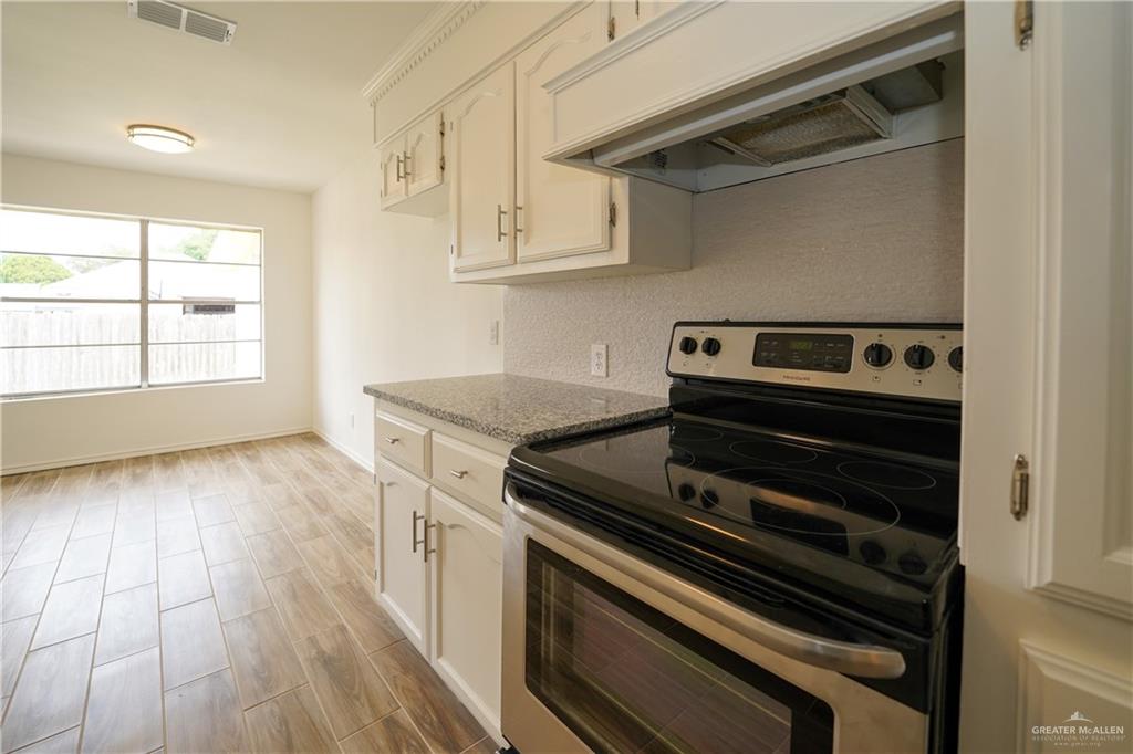 3204 Sycamore Avenue, McAllen, Texas image 17