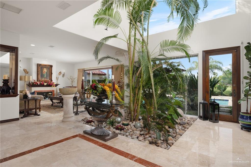 1617 Palm Valley Circle