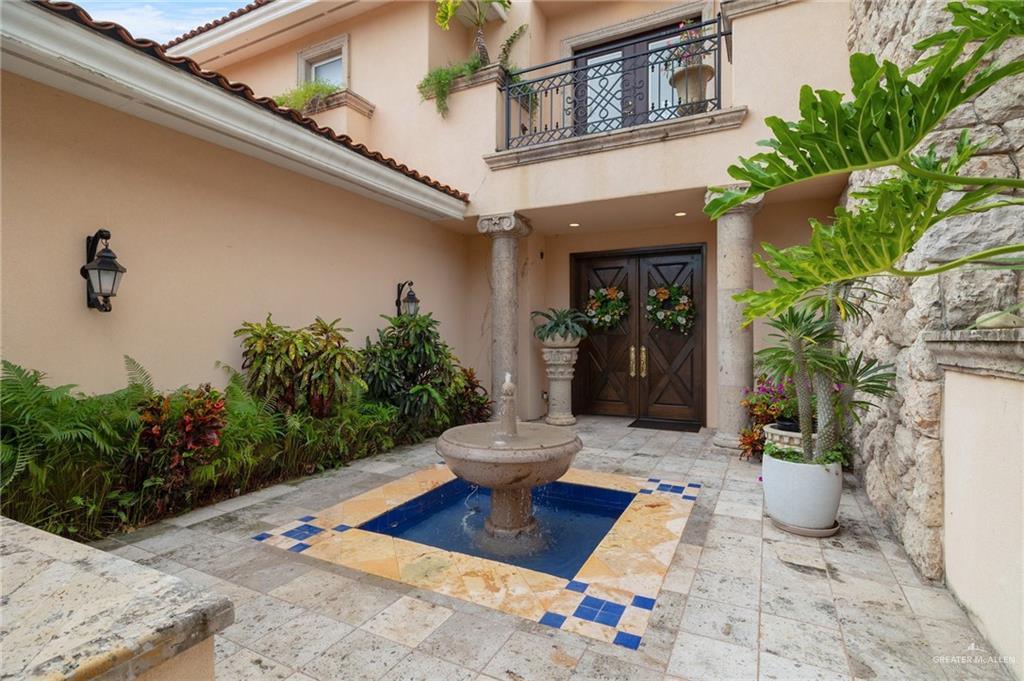 1617 Palm Valley Circle