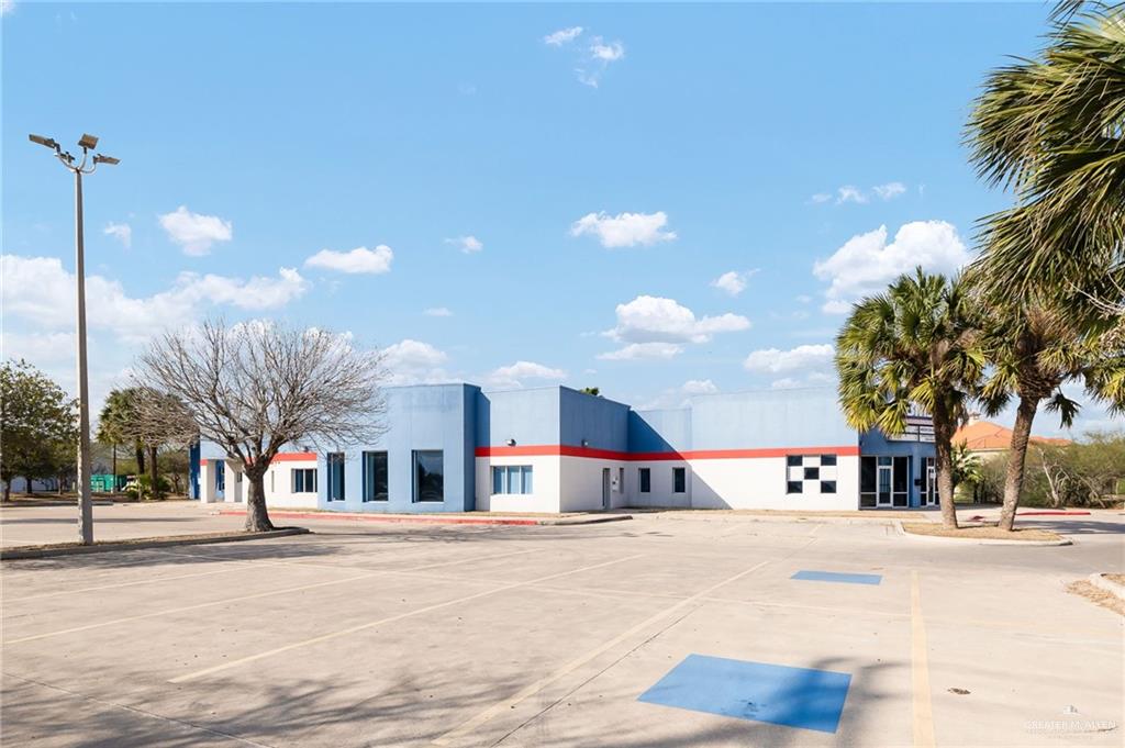 451 E Alton Gloor Boulevard