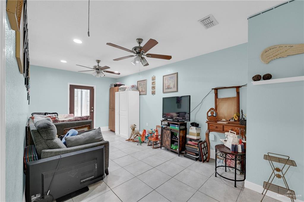 2310 Kim Marie Avenue, Mission, Texas image 8