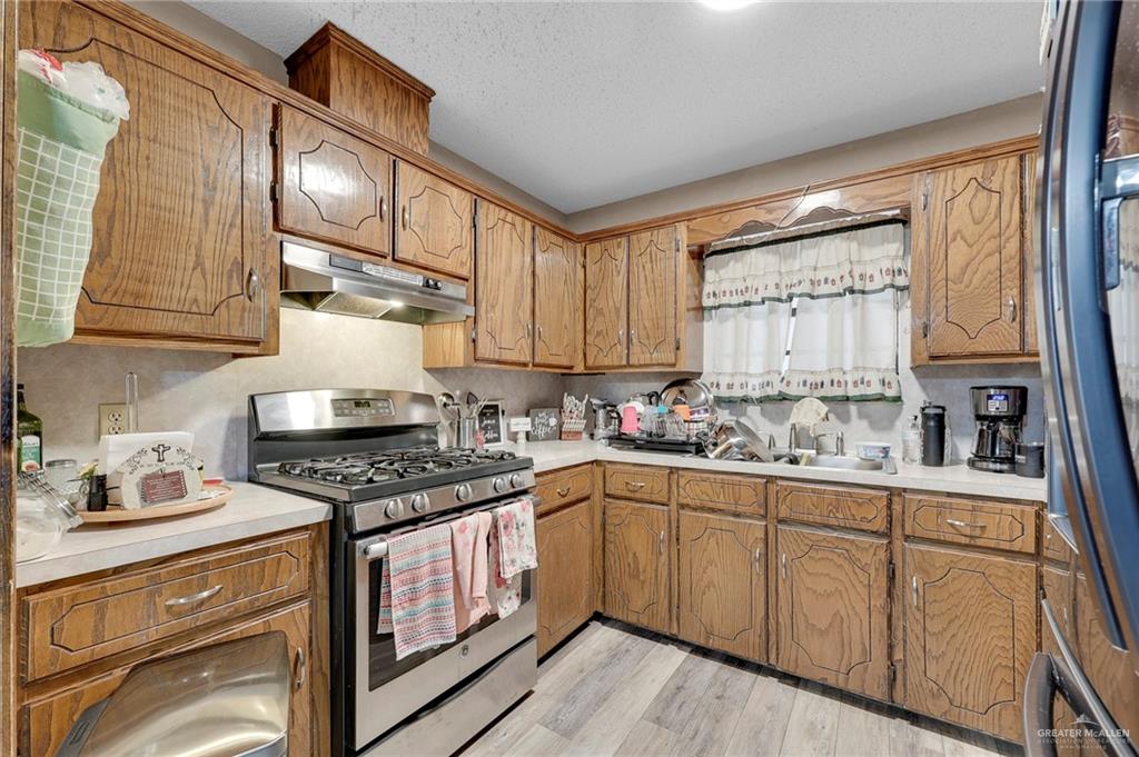2310 Kim Marie Avenue, Mission, Texas image 7