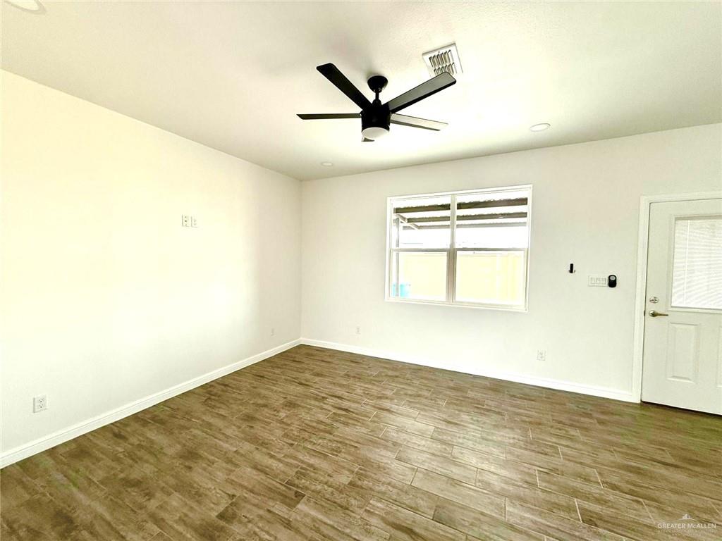 5401 N Crown Point, Pharr, Texas image 9