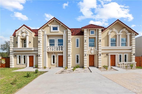 Townhouse For Rent - 1405 E Karen Drive #A<br/> Alton, TX 78573
