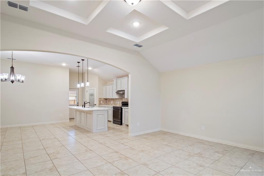 2111 26th Street, Hidalgo, Texas image 4
