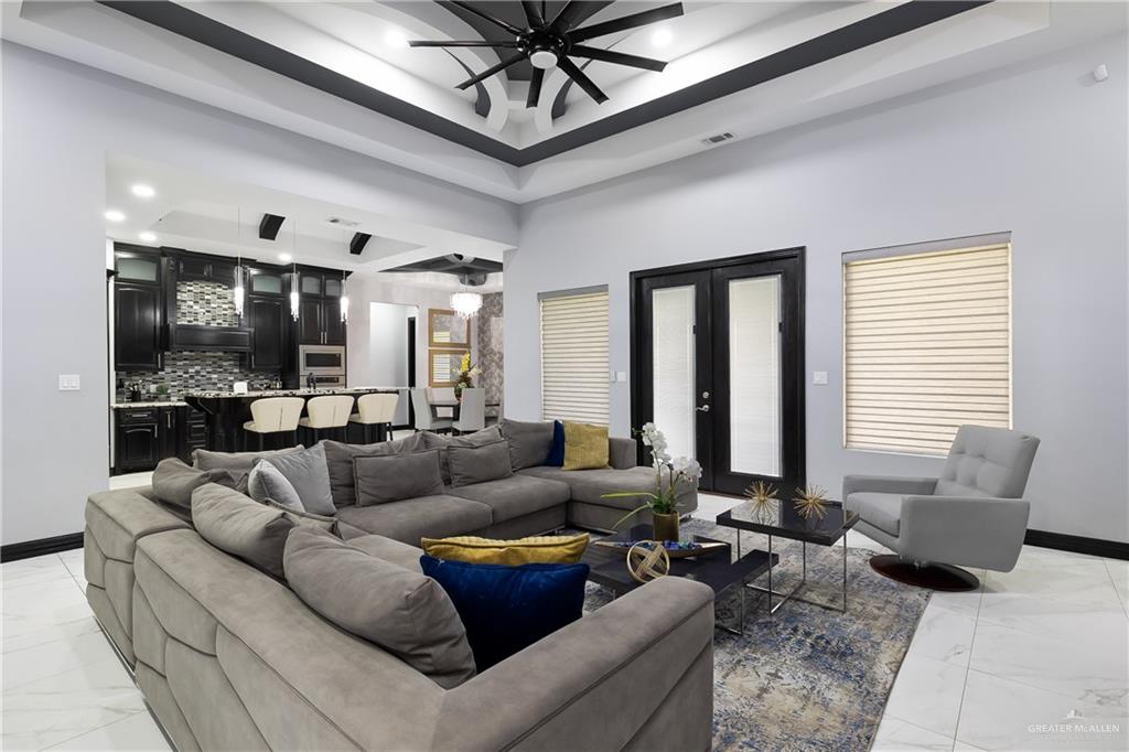 3504 Rosewood Drive, Weslaco, Texas image 3