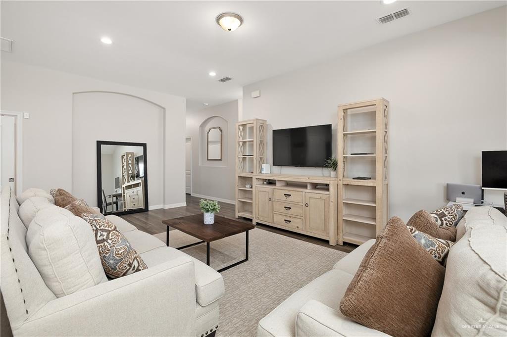 7719 N 39th Lane, McAllen, Texas image 3
