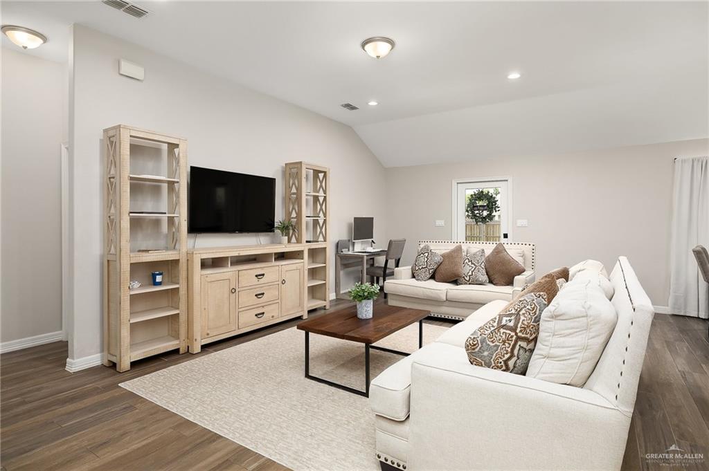 7719 N 39th Lane, McAllen, Texas image 4