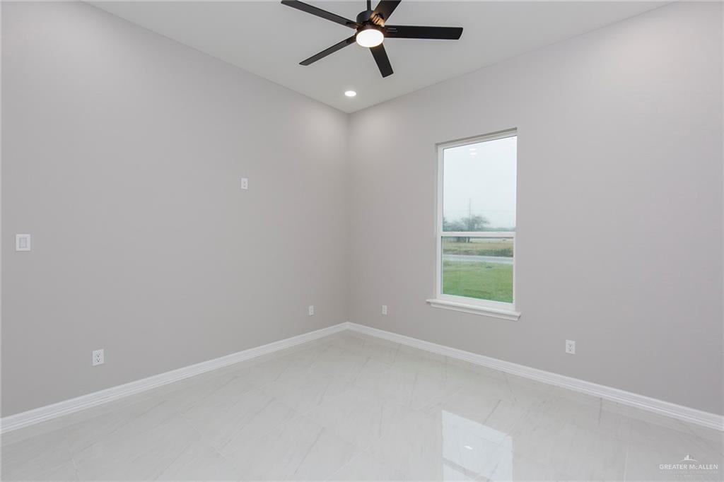 505 E Lorenzana Street, Mercedes, Texas image 9