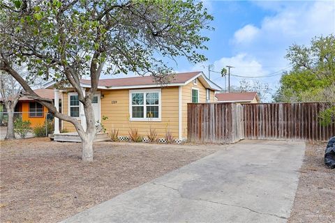 Photo of 1319 E Mahl Street, Edinburg, TX 78539 (MLS # 497503)