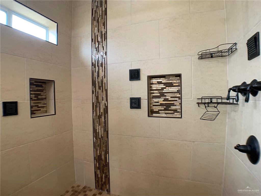 1501 Gardenia Street, Weslaco, Texas image 35