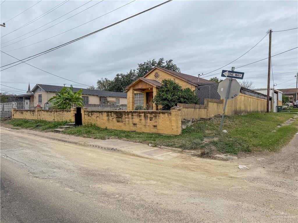 807 N Grant Street, Roma, Texas image 2