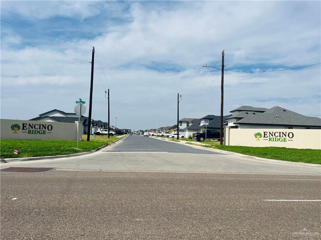 1202 E Encino Avenue, Pharr, Texas image 1