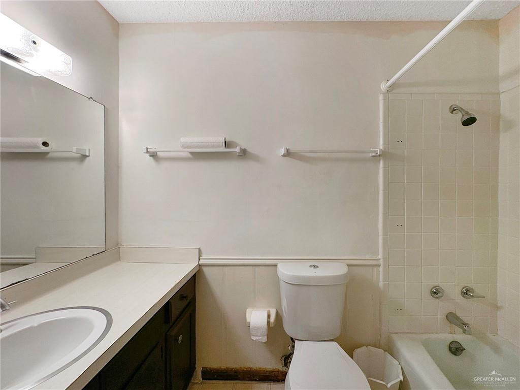 1116 Valley View Drive #C, Weslaco, Texas image 7