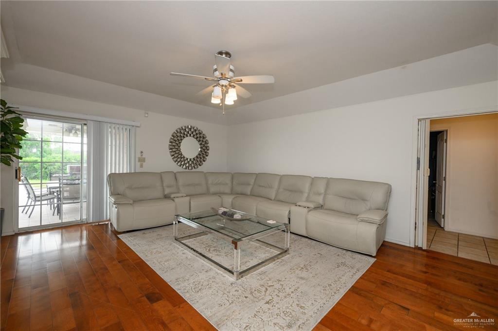 404 Santa Ana Avenue, Olmito, Texas image 4
