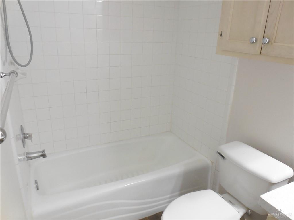 McAllen, Texas 78504, United States, 2 Bedrooms Bedrooms, ,2 BathroomsBathrooms,Residential,Active,205984