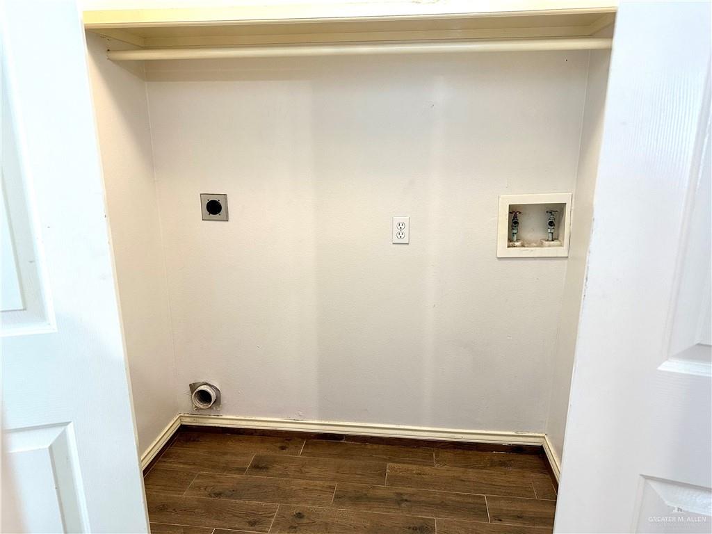 McAllen, Texas 78504, United States, 2 Bedrooms Bedrooms, ,2 BathroomsBathrooms,Residential,Active,205984