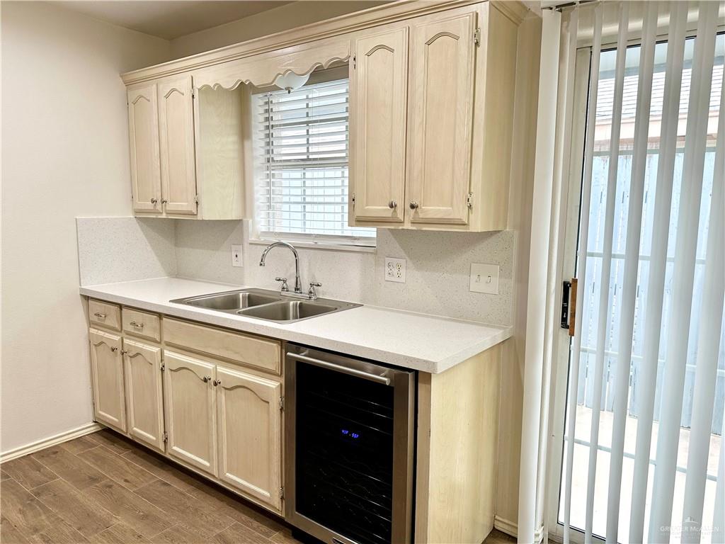 McAllen, Texas 78504, United States, 2 Bedrooms Bedrooms, ,2 BathroomsBathrooms,Residential,Active,205984