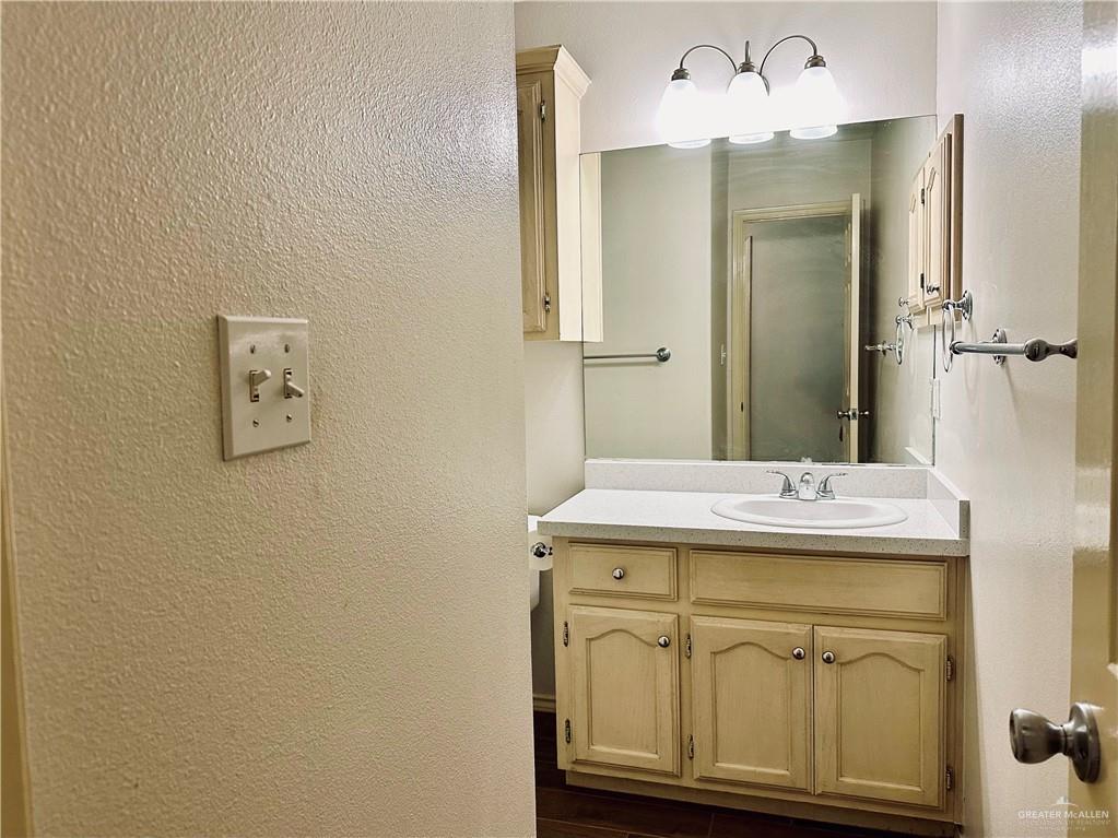 McAllen, Texas 78504, United States, 2 Bedrooms Bedrooms, ,2 BathroomsBathrooms,Residential,Active,205984