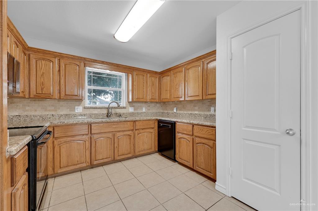 3817 Frontier Drive, Edinburg, Texas image 9