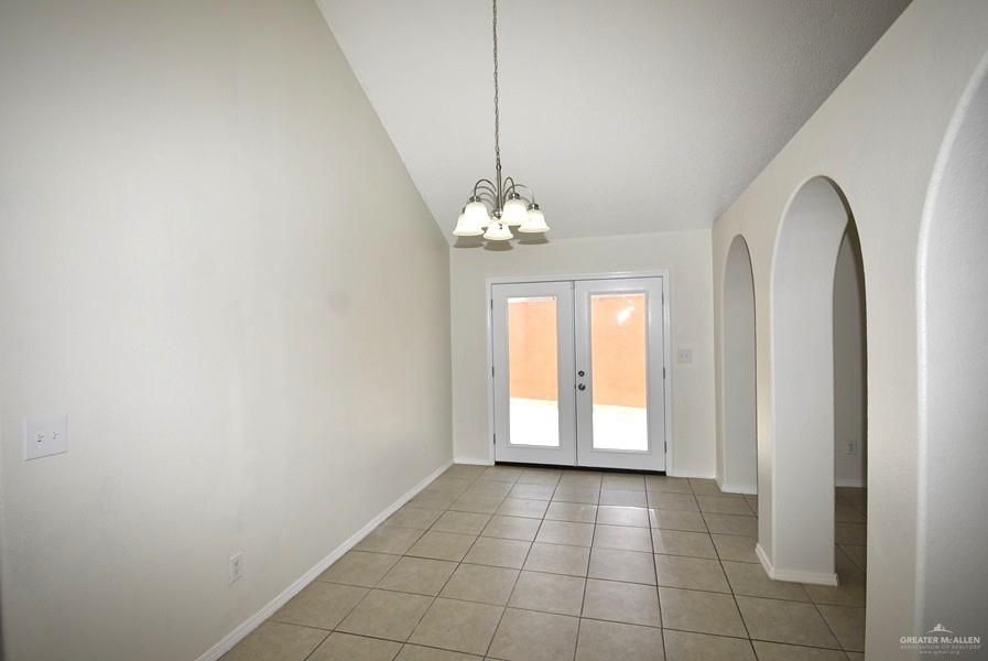 202 E Cardinal Avenue, Pharr, Texas image 3