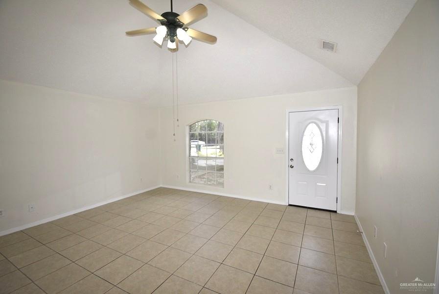 202 E Cardinal Avenue, Pharr, Texas image 2