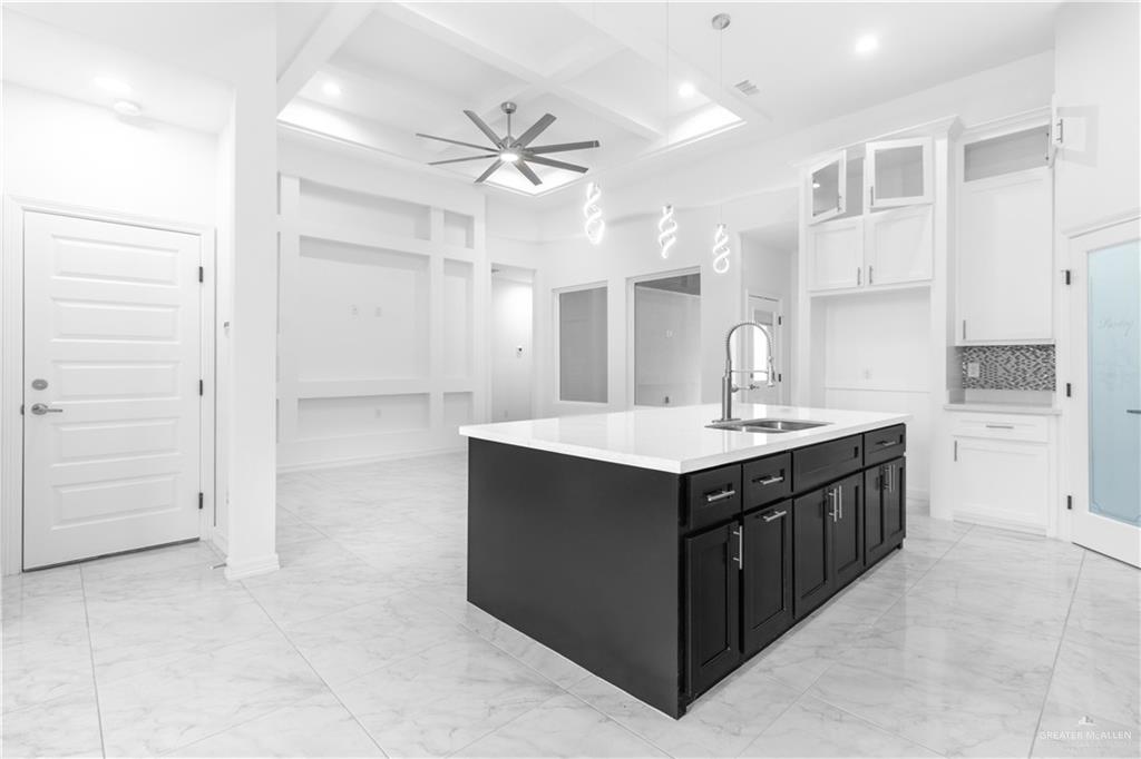 1002 La Laguna Road, Mission, Texas image 6
