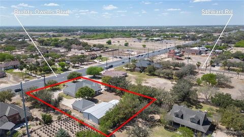 Homes For Sale - 1611 E Mile 3 Road<br/> Palmhurst, TX 78573