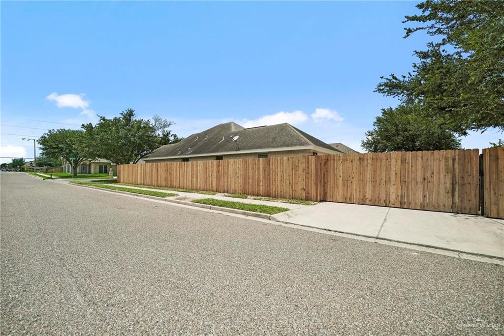 9102 N 28th Lane, McAllen, Texas image 26