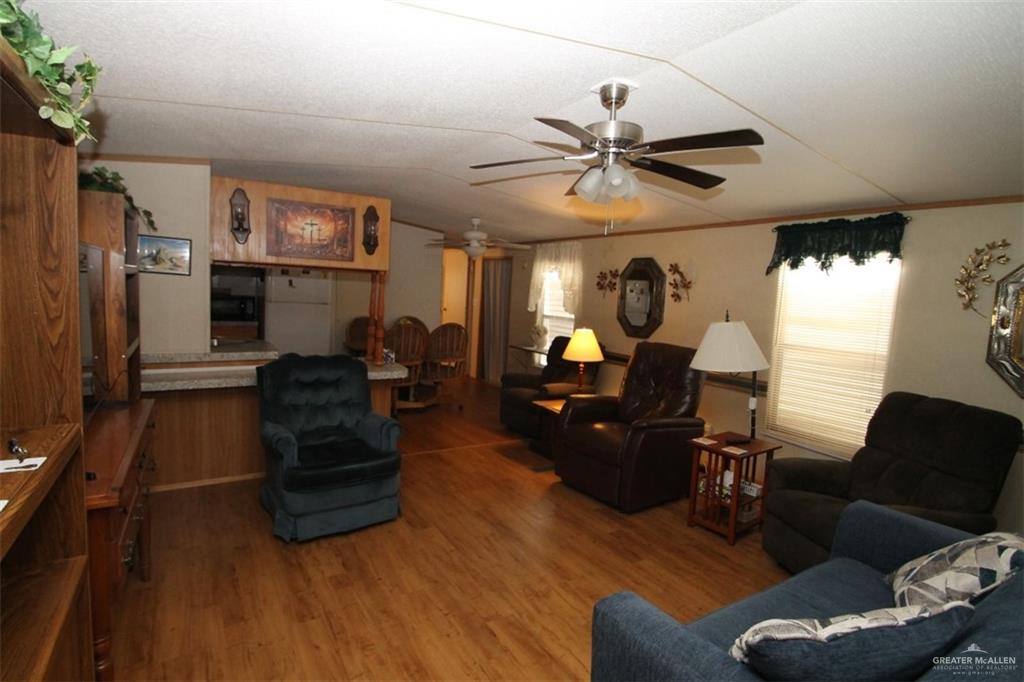 92 S Quiet Village Drive, Donna, Texas image 2