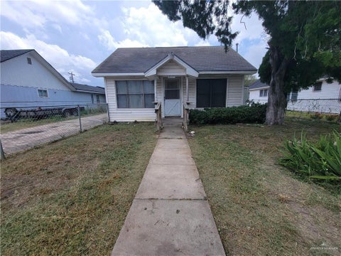 Homes For Sale - 2009 W Hackberry Avenue<br/> McAllen, TX 78501