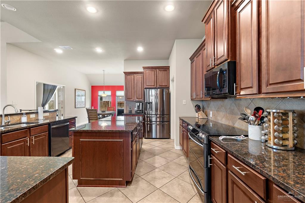 3606 Santa Lucia Street, Mission, Texas image 9
