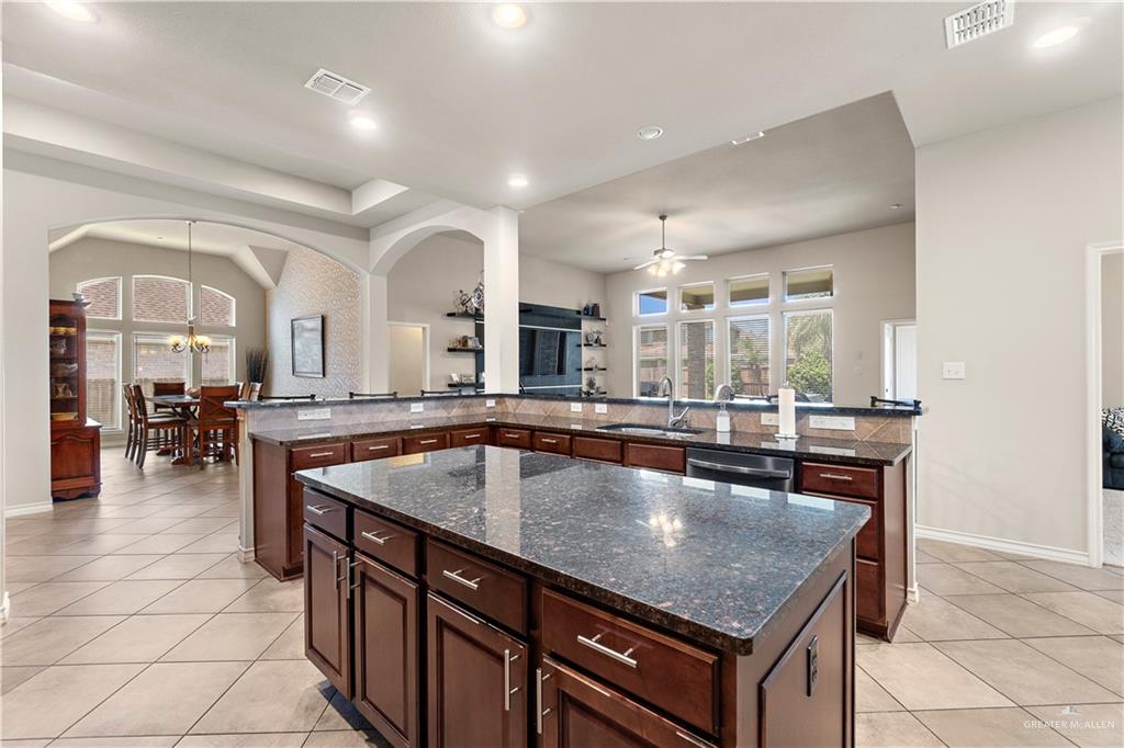 3606 Santa Lucia Street, Mission, Texas image 10