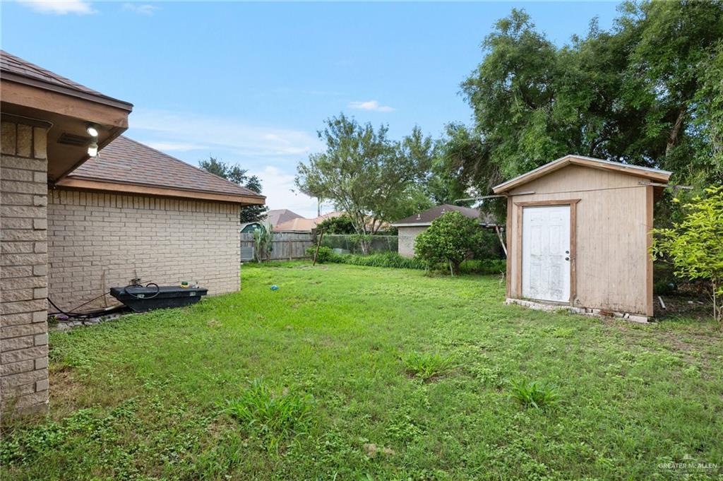 1305 E Azalea Avenue, Hidalgo, Texas image 10