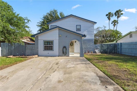 Homes For Sale - 2124 Hawk Avenue<br/> McAllen, TX 78504