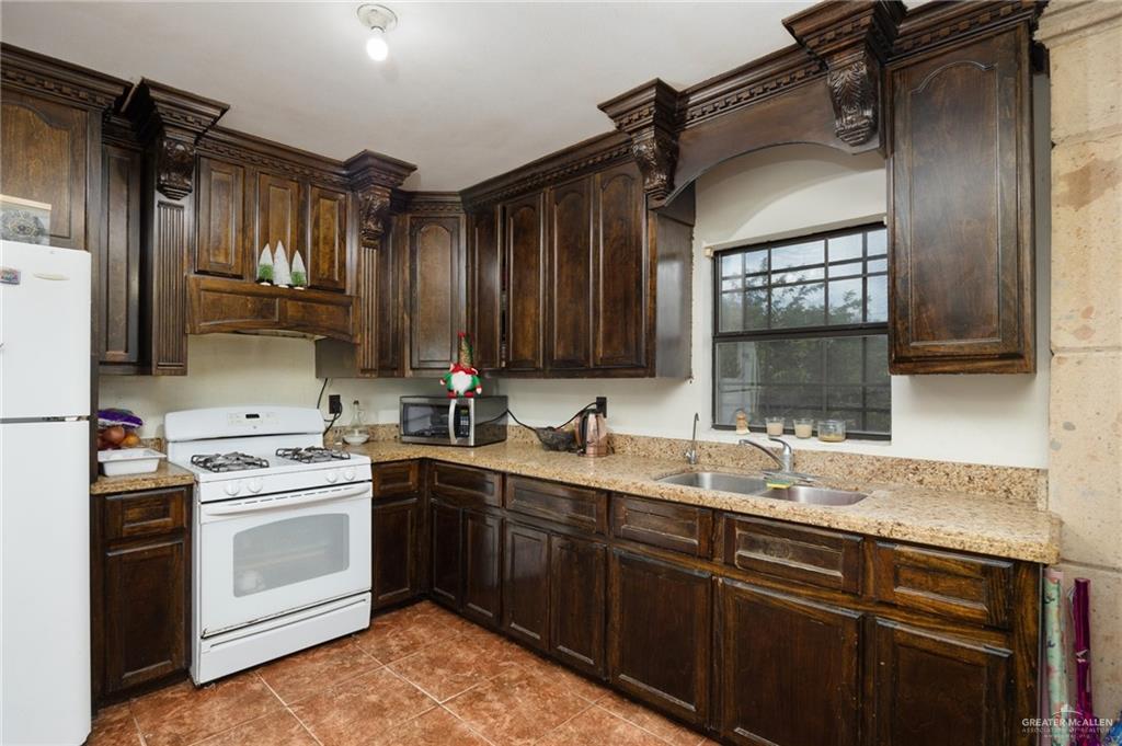 149 Lark Circle, Alamo, Texas image 5