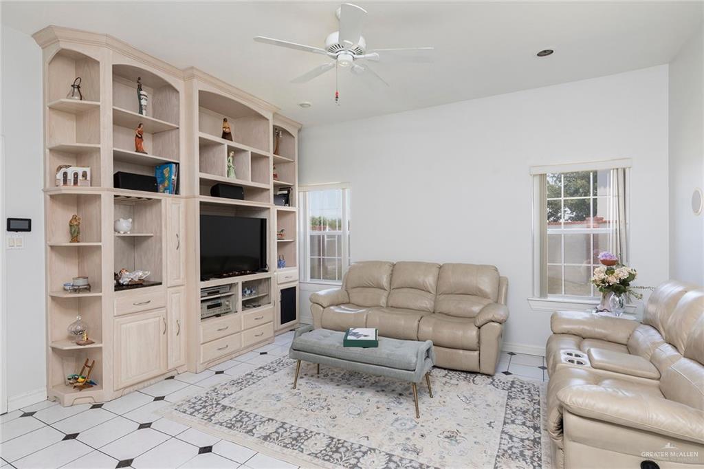 3305 W San Luis Circle, Mission, Texas image 12