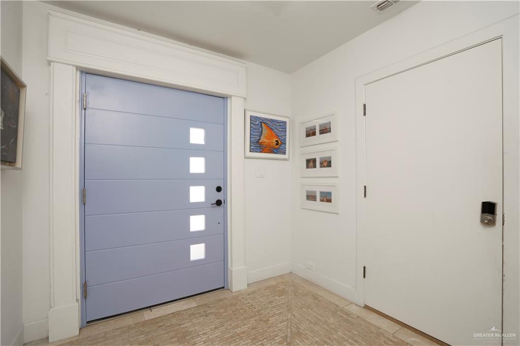 5909 Laguna Circle North Street