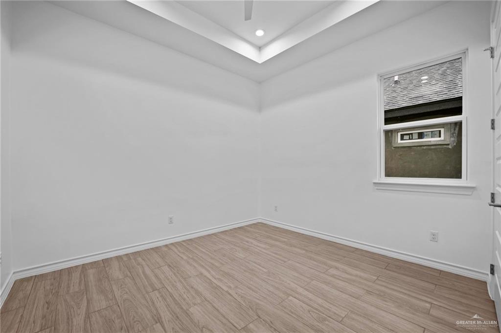 2716 E Conroe Road, Edinburg, Texas image 17