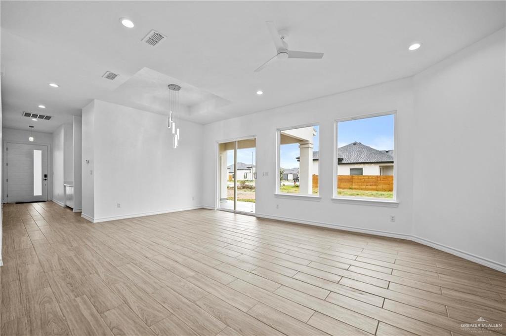2716 E Conroe Road, Edinburg, Texas image 4