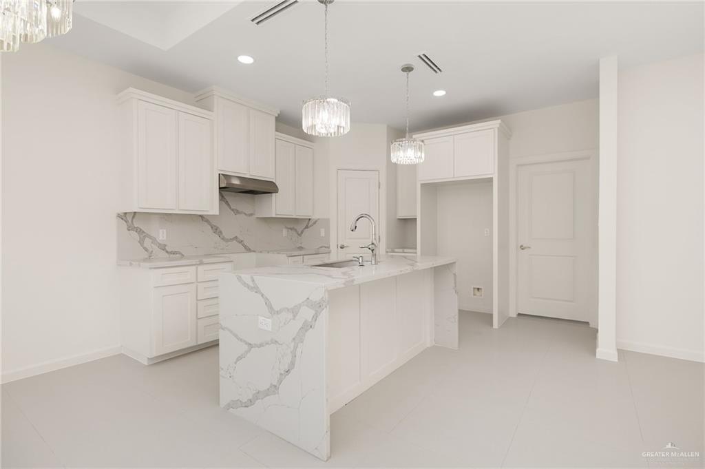 2012 Trinity Street, Donna, Texas image 13