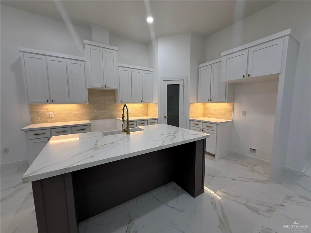 1009 W Riviera Lane, Edinburg, Texas image 12