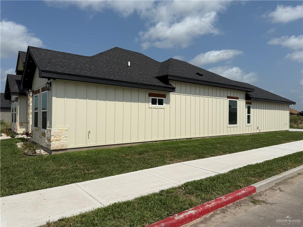 1009 W Riviera Lane, Edinburg, Texas image 5