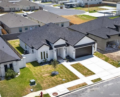 Homes For Sale - 808 N Brushfield Avenue<br/> Edinburg, TX 78541