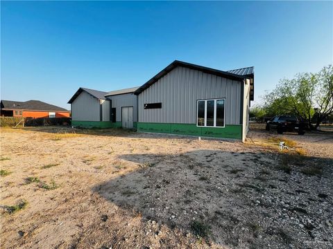 Photo of 527 E 2nd Street, Sullivan City, TX 78595 (MLS # 498180)