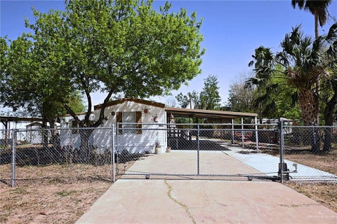 Mobile Home For Rent - 834 13th Street<br/> Alamo, TX 78516