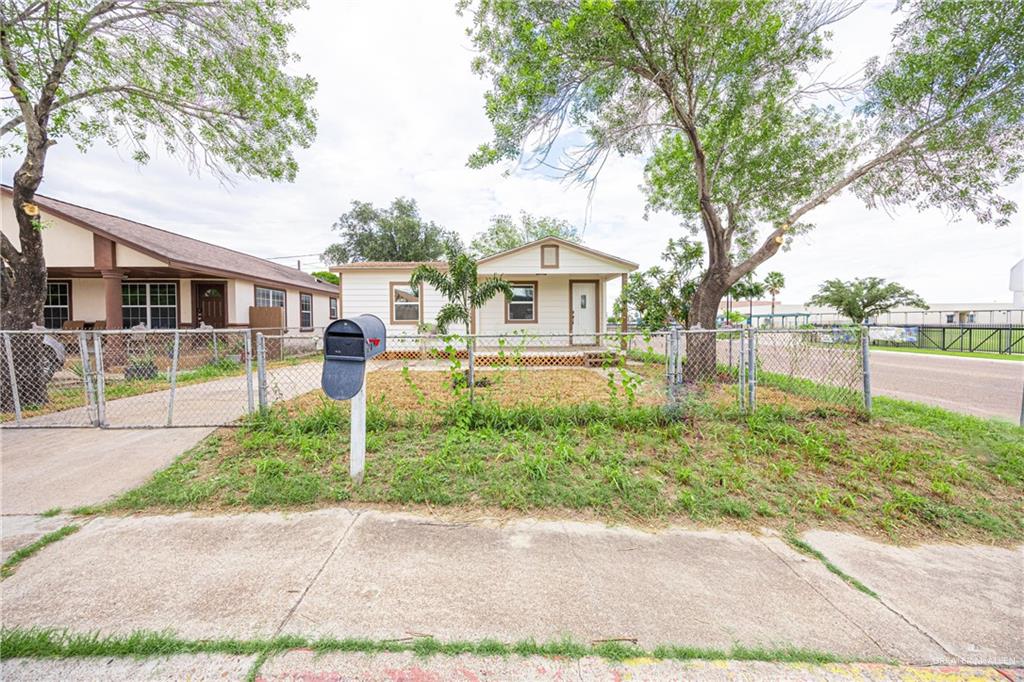 227 E Martinez Street, Pharr, Texas image 1