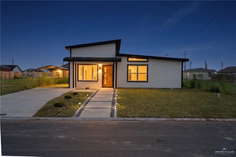 Photo of 214 Jubiloso Avenue, Donna, TX 78537 (MLS # 502971)